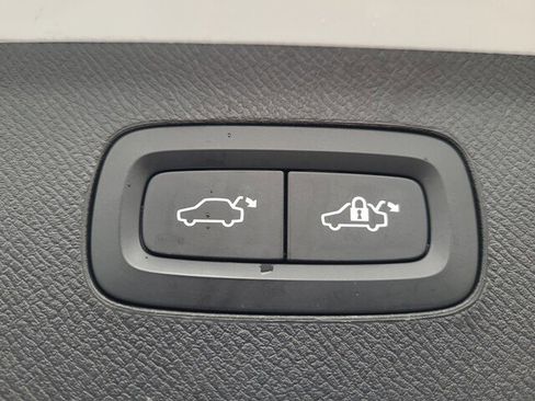 Used 2019 Volvo XC90 T6 R-Design w/ Advanced Package image 25