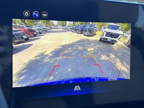 New 2026 Chevrolet Equinox ACTIV w/ Convenience Package III AWD/4WD image 31