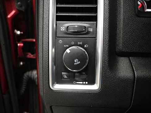 Used 2017 RAM 1500 Limited image 34