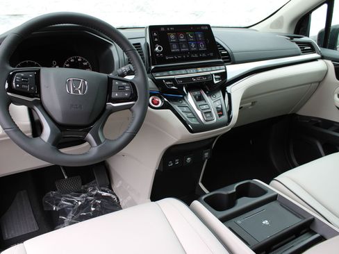 New 2026 Honda Odyssey Touring image 28