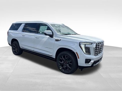 New 2026 GMC Yukon XL Denali w/ Sun & Power Step Package AWD/4WD image 7