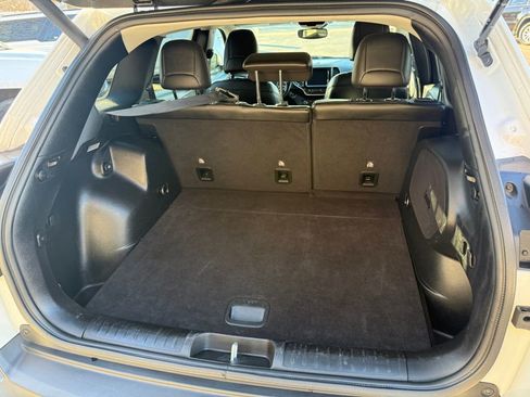 Used 2021 Jeep Cherokee Limited image 5