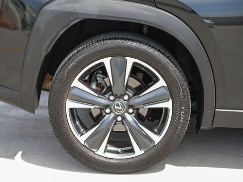 Used 2024 Lexus UX 250h FWD image 11
