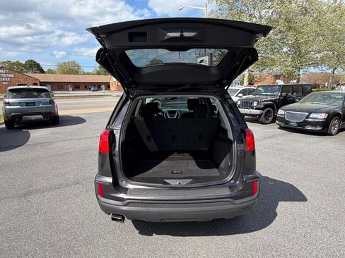 Used 2016 GMC Terrain SLE image 11