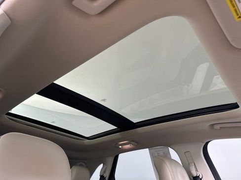 Used 2019 Ford Edge Titanium w/ Equipment Group 301A FWD image 27
