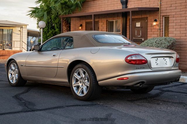 Used 2000 Jaguar XK8 Convertible RWD image 16