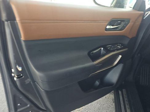 Used 2025 Nissan Pathfinder Platinum w/ Cargo Package FWD image 9