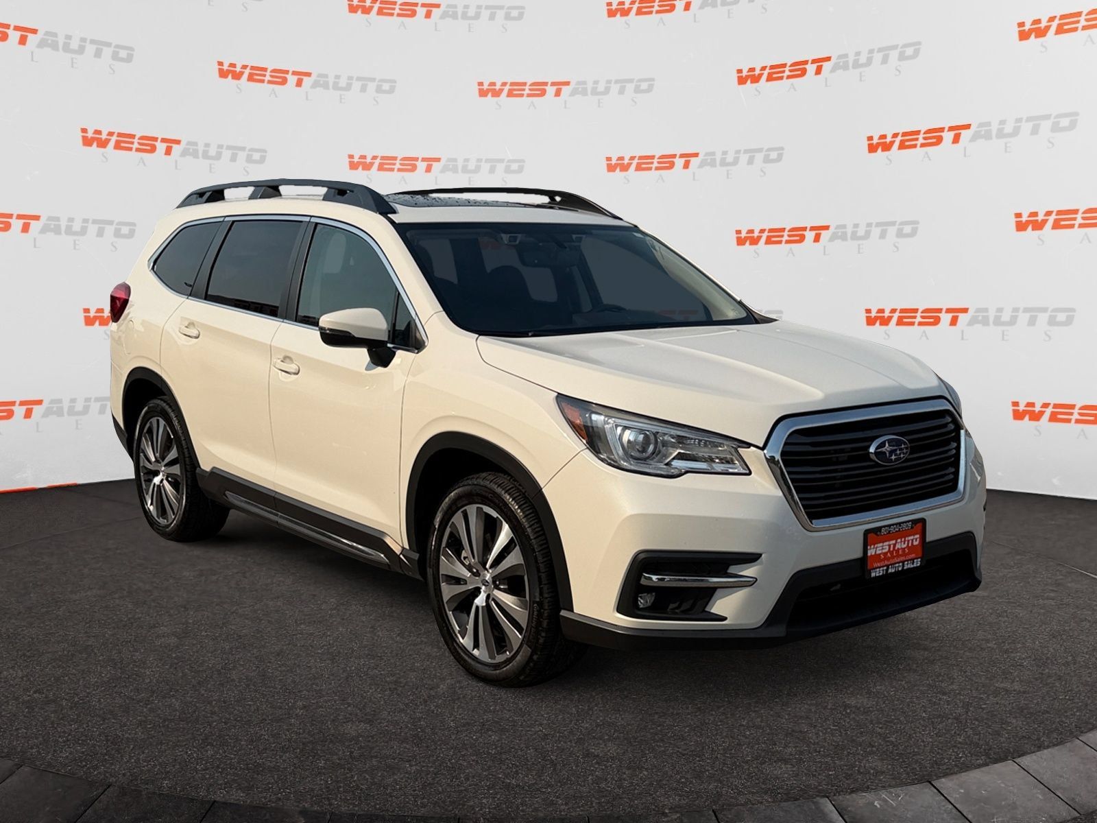 Used 2022 Subaru Ascent Limited w/ Technology Package AWD/4WD image 7