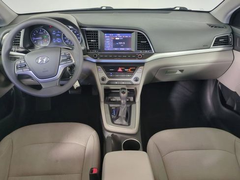Used 2017 Hyundai Elantra SE image 15