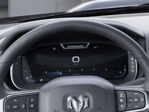 New 2026 RAM 2500 Laramie AWD/4WD image 17