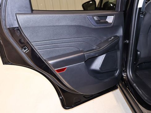 Certified 2022 Ford Escape SE w/ SE Sport Appearance Package AWD/4WD image 15