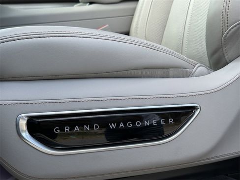 New 2023 Jeep Grand Wagoneer 4WD w/ Flexible Seating Group image 29