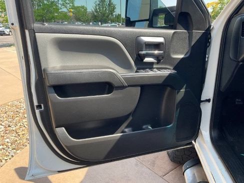 Used 2018 Chevrolet Silverado 2500 W/T w/ WT Convenience Package AWD/4WD image 18