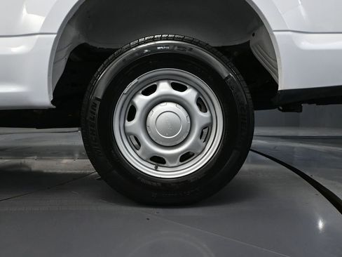 Used 2017 Ford F150 XL w/ Equipment Group 101A Mid image 15