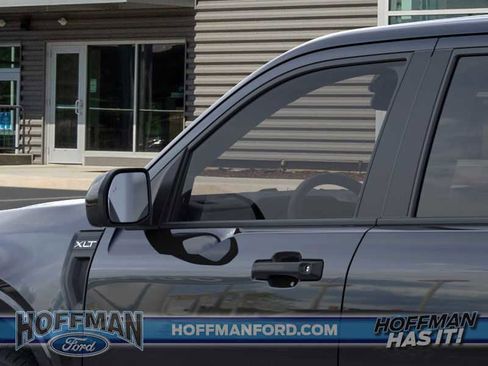 New 2025 Ford Maverick XLT w/ XLT Luxury Package image 21