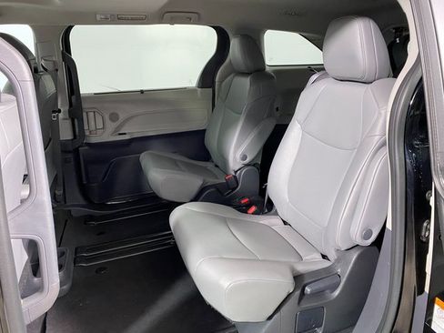 Used 2024 Toyota Sienna XLE image 13