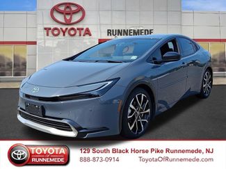 Used 2024 Toyota Prius Prime FWD video 3