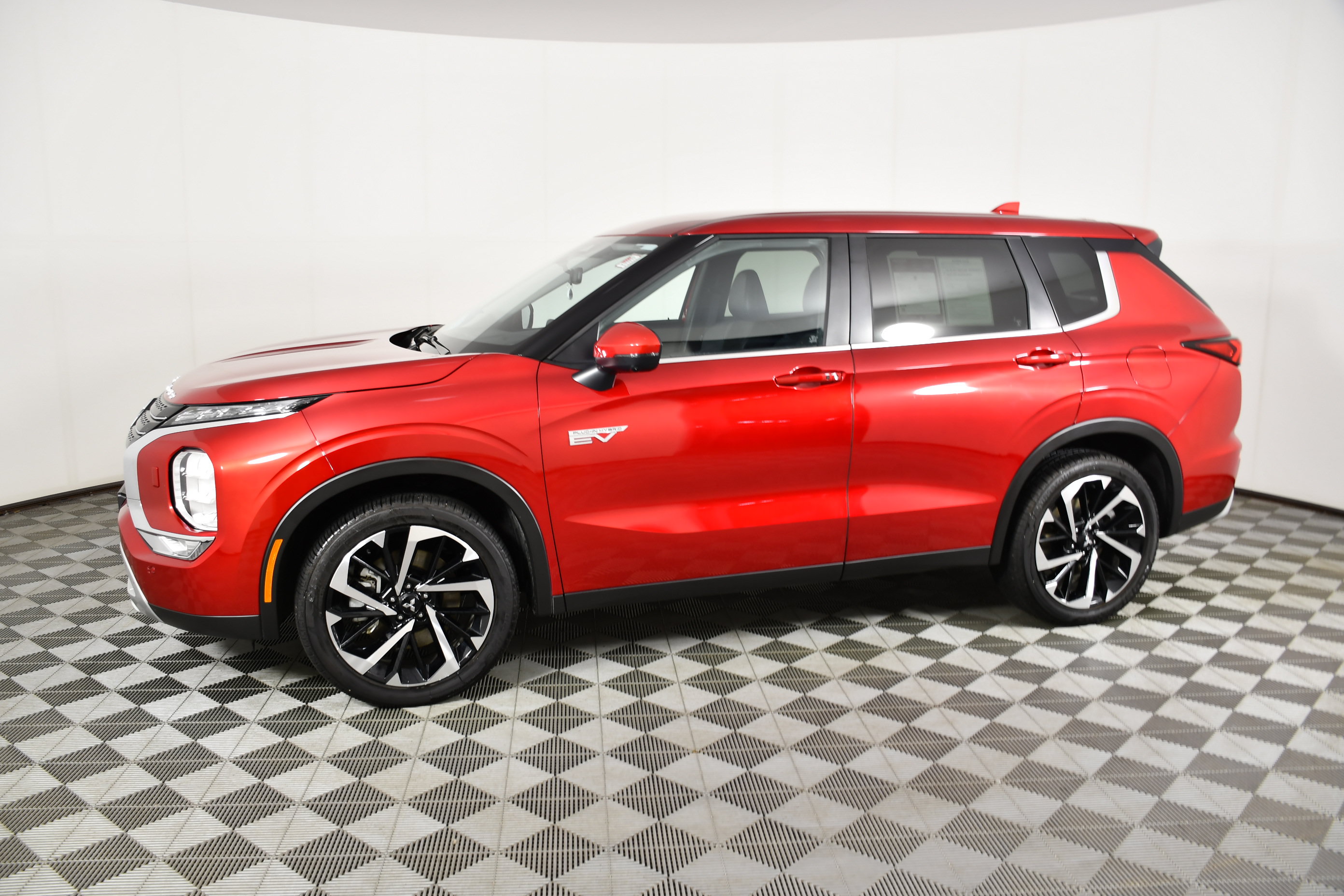 Used 2025 Mitsubishi Outlander SE AWD/4WD image 9