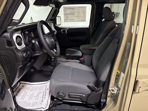 New 2026 Jeep Gladiator Sport image 19