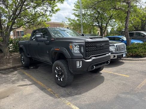 Used 2022 GMC Sierra 2500 Denali AWD/4WD image 2