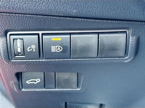 Used 2025 Toyota Corolla Cross XLE w/ Convenience Package AWD/4WD image 10