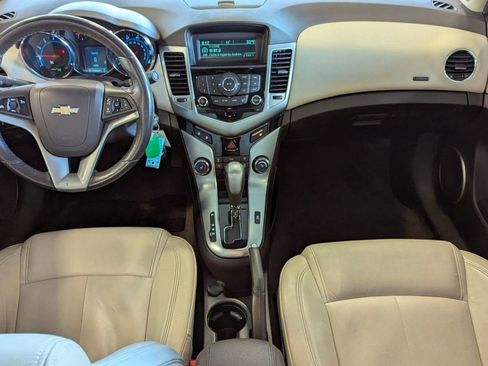 Used 2011 Chevrolet Cruze LTZ image 15