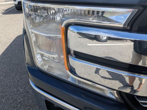 Used 2018 Ford F150 Lariat w/ Equipment Group 501A Mid image 10