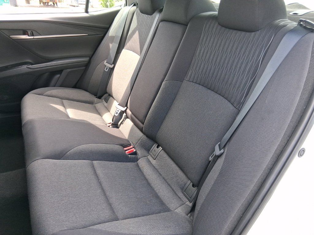 Used 2025 Toyota Camry LE FWD image 12