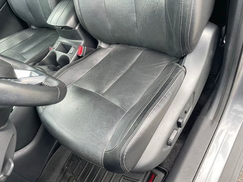 Used 2019 Nissan Rogue SL FWD image 25