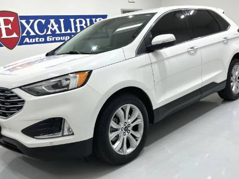 Used 2021 Ford Edge Titanium AWD/4WD image 10