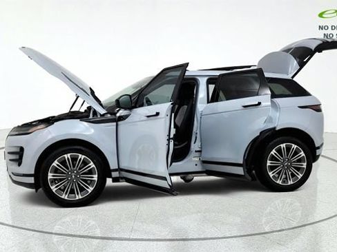 Used 2024 Land Rover Range Rover Evoque Dynamic SE AWD/4WD image 14