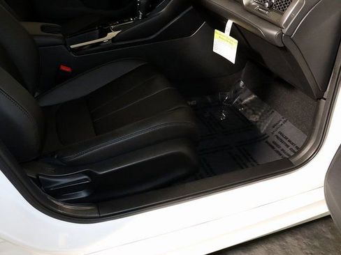 Used 2026 Acura Integra Base image 32