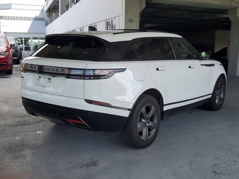 Used 2025 Land Rover Range Rover Velar Dynamic SE image 2