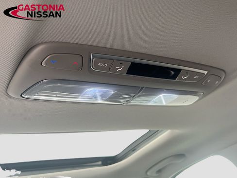 Used 2022 Kia Telluride EX image 35