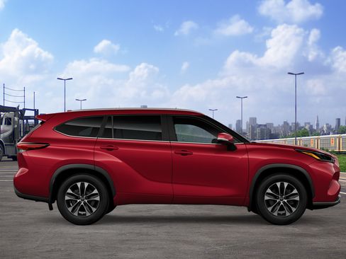 New 2026 Toyota Highlander XLE AWD/4WD image 14