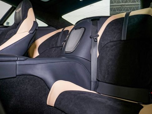 Used 2025 Aston Martin DB12 Coupe RWD image 23