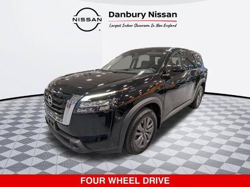 Certified 2024 Nissan Pathfinder S AWD/4WD image 8