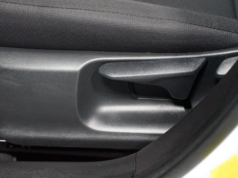 Used 2025 Toyota Corolla LE FWD image 30