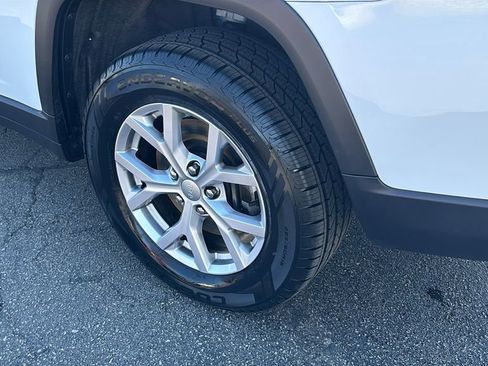 Used 2021 Jeep Grand Cherokee L Limited image 9