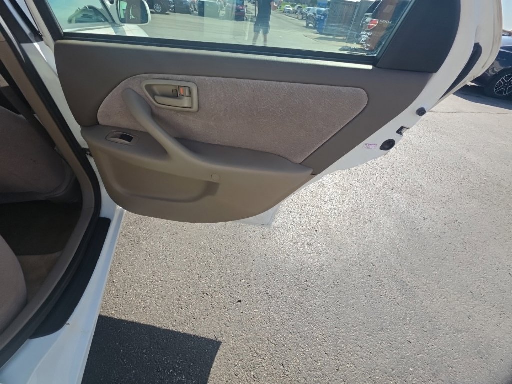 Used 1999 Toyota Camry LE FWD image 26
