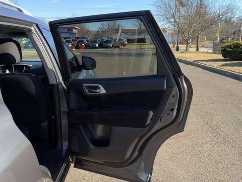 Used 2015 Nissan Pathfinder SV w/ Cargo Package image 28