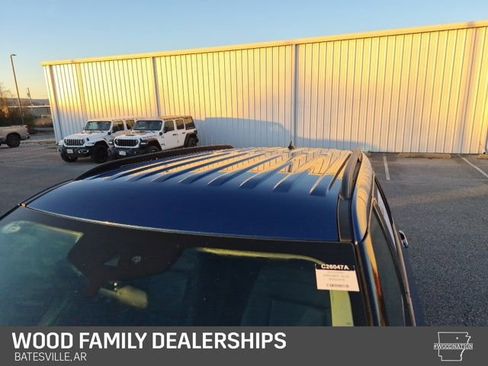 Used 2023 Ford Explorer XLT w/ Equipment Group 202A image 7