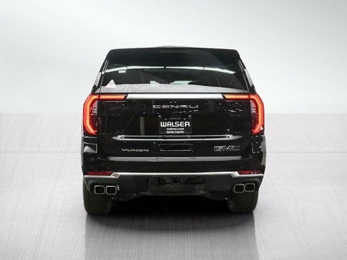 Used 2025 GMC Yukon XL Denali w/ Denali Reserve Package AWD/4WD image 4