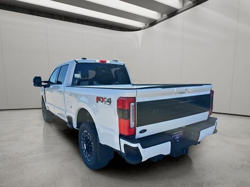 New 2026 Ford F250 Platinum AWD/4WD image 3