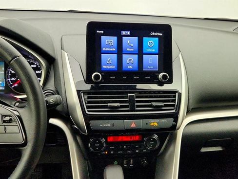 Used 2023 Mitsubishi Eclipse Cross SE image 17