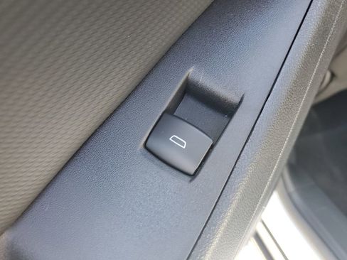 New 2026 Chevrolet Equinox LT image 15