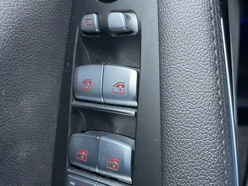 Used 2021 BMW X7 xDrive40i w/ Premium Package image 11