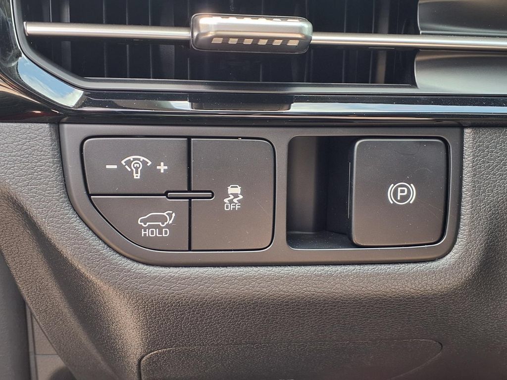 New 2026 Kia Sportage SX FWD image 9