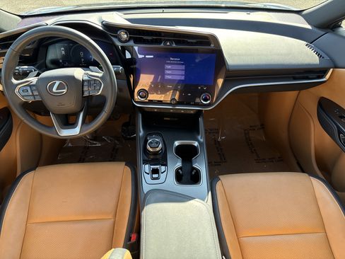 Used 2023 Lexus RZ 450e Premium image 16