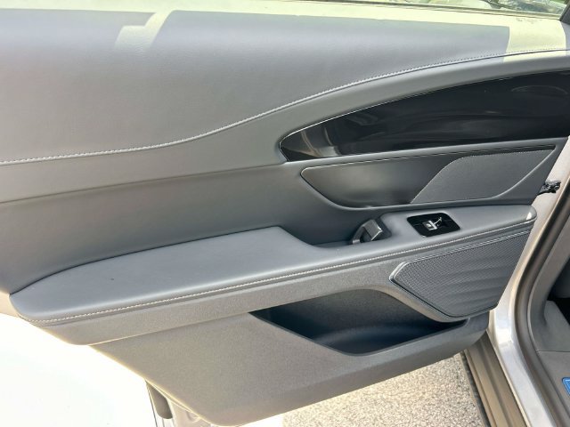 New 2026 Lincoln Nautilus Premier w/ Jet Appearance Package AWD/4WD image 20